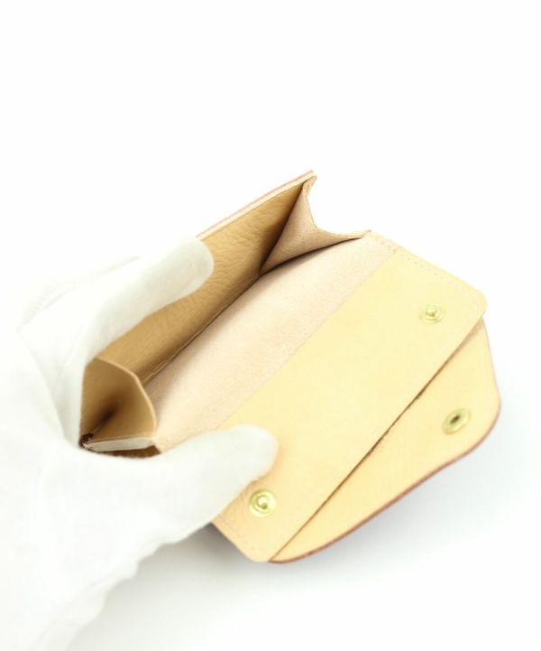 IL BISONTE(イルビゾンテ)レザー スターエンボス ダブルフラップ