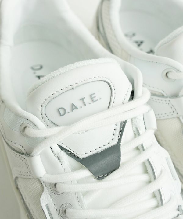 D.A.T.E.(デイト)ベラ ハイブリッド VELA HYBRID WHITE | BLEU COMME