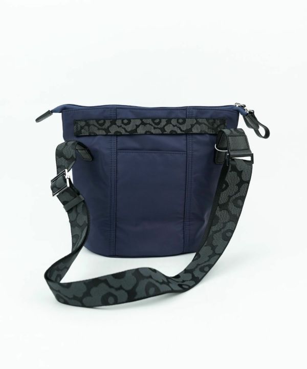 marimekko(マリメッコ)CARRY ALL SOLID ショルダーバッグ | BLEU